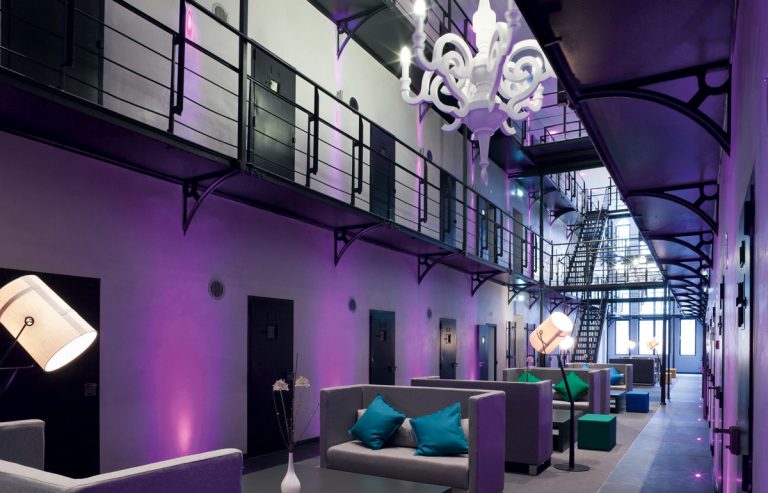 Las 8 cárceles que ahora son hoteles de lujo