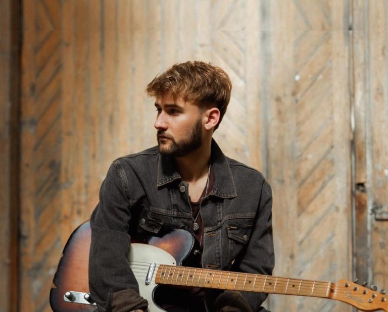 Dani Fernández presenta 