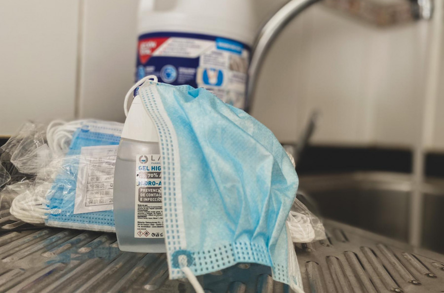 Por qué no debes pulverizar la mascarilla con alcohol para desinfectarla 97 De esta forma no debemos lavar nuestras mascarillas.