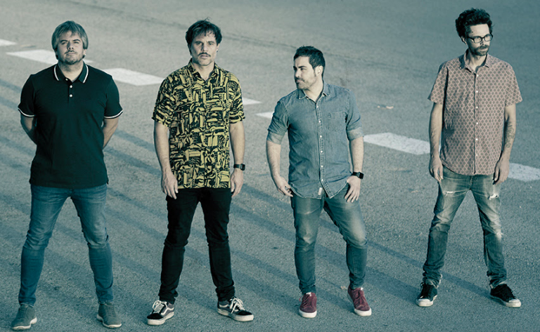 'Quedate a dormir conmigo' por Despistaos