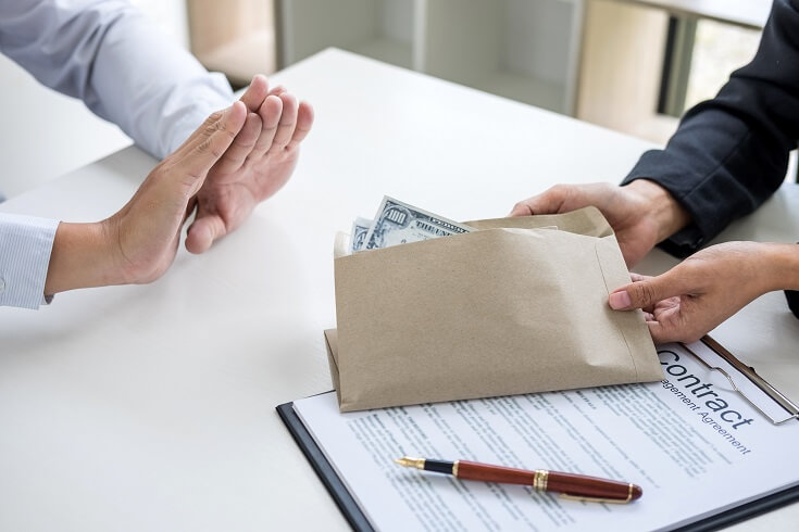 Por qué una empresa a comete irregularidades