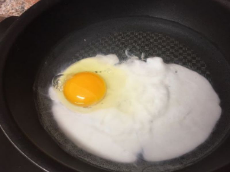 freir huevos sin aceite