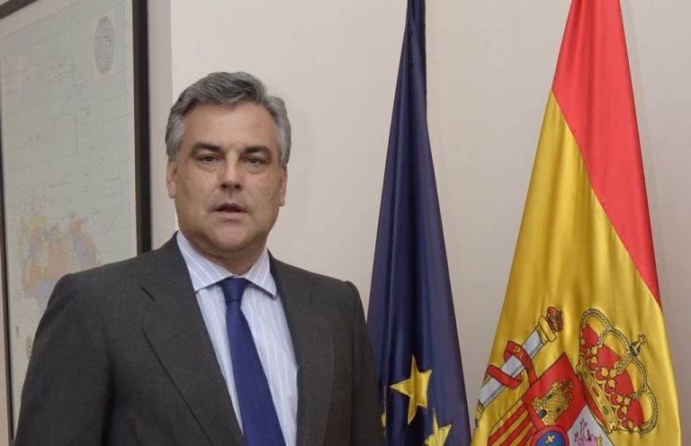 El Gobierno cesa al embajador en Venezuela y lo sustituye por un 