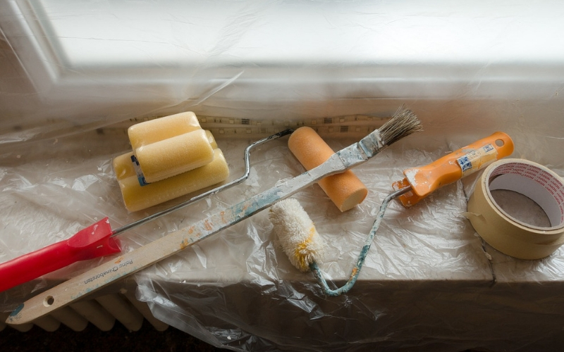 Materiales para pintar la habitación