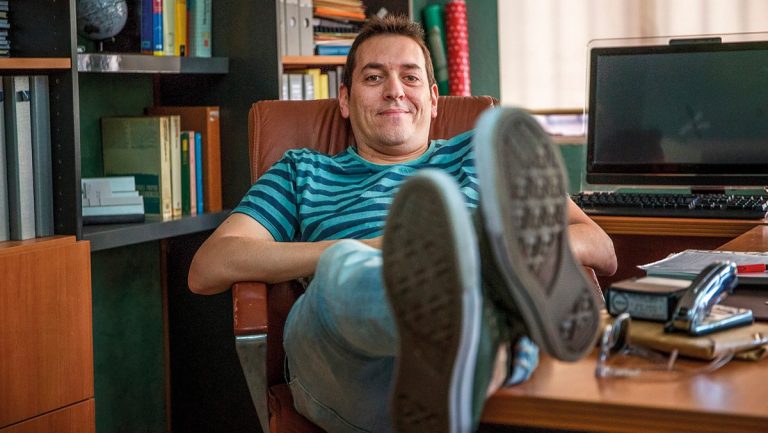 Todos los secretos de 'Las kellys' al descubierto: así es la nueva serie de Héctor Lozano