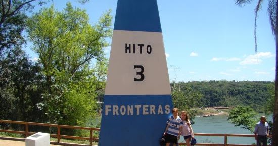 Ejemplos de hitos fronterizos: 