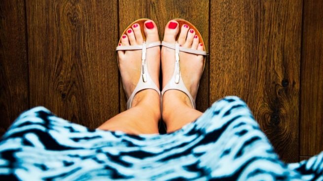 previene hongos con un buen calzado