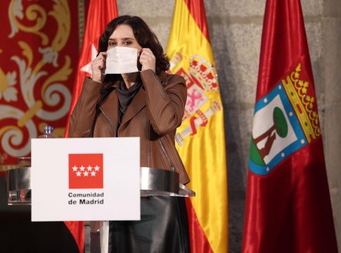 https-:Ayuso expone que con anticuerpos no hay que hacer cuarentena y defiende convivir con el viruswww.que.es:ultimas-noticias:pp-acusa-iglesias-blanquear-justifican-tiros-nuca.html Ayuso expone que con anticuerpos no hay que hacer cuarentena y defiende convivir con el virus