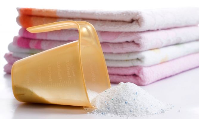 Verifica la cantidad de detergente para quitar la humedad