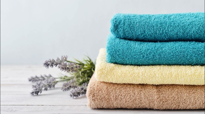 Guarda las toallas de forma correcta y evita la humedad 