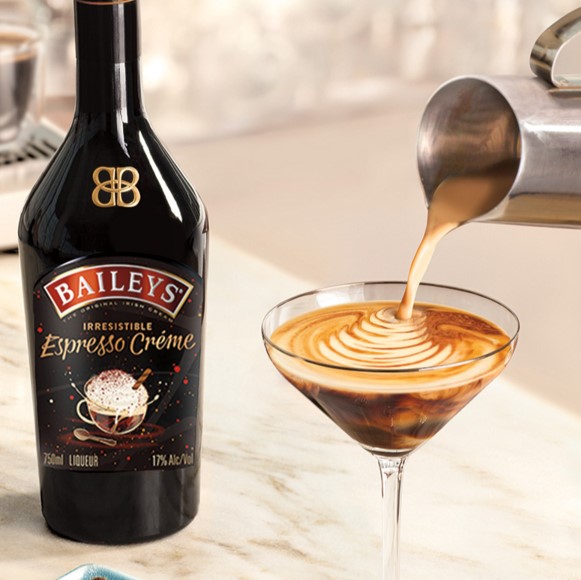 Preparación del licor de Baileys o licor de café