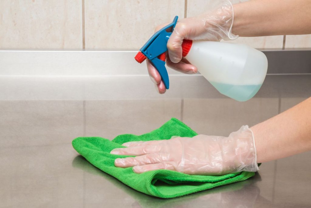 Estas son las cosas que puedes limpiar con kétchup 212 limpiar el acero inoxidable