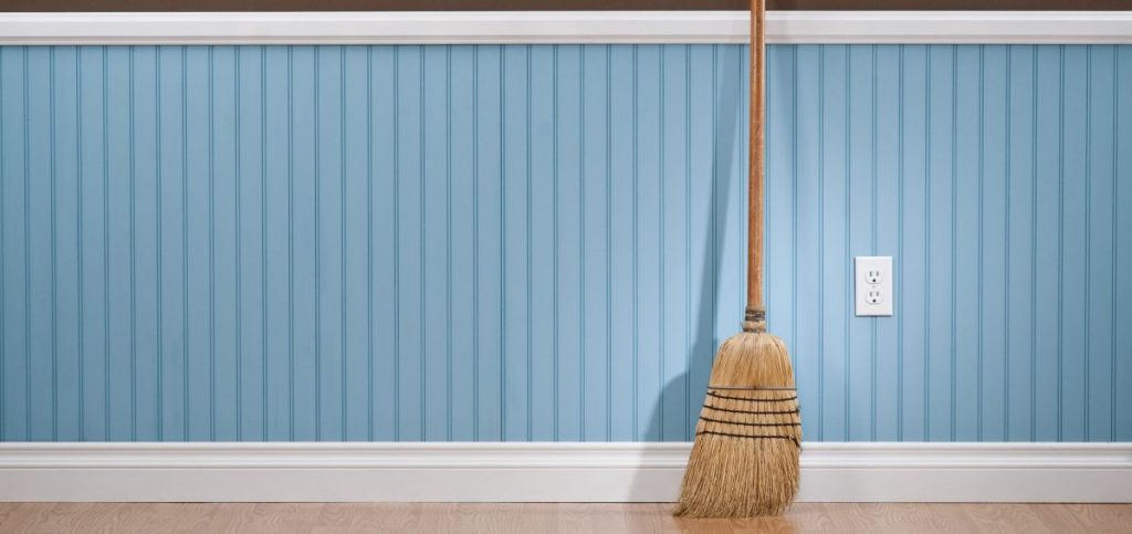 Objetos que tienes en casa y que te están provocando mala suerte 103 escoba