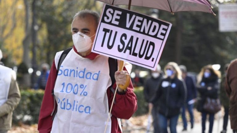Marea Blanca sale a la calle para decir 
