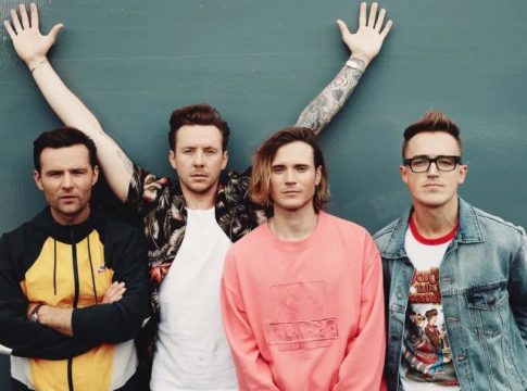 mcfly_young_dumb_thrills portada McFly Young Dumb Thrills