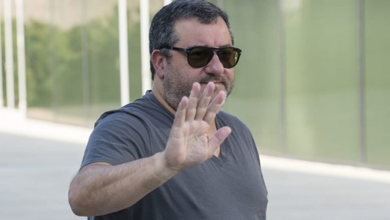 Las 'cuestionables' estrategias de Mino Raiola, el súper agente del fútbol