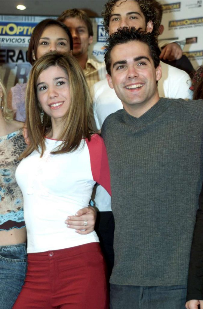 El amor en OT: Parejas, rupturas y bebés que nacieron del reality 45 Natalia y Naim en 'Operación Triunfo' (2002)