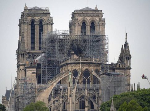 notre dame restauracion