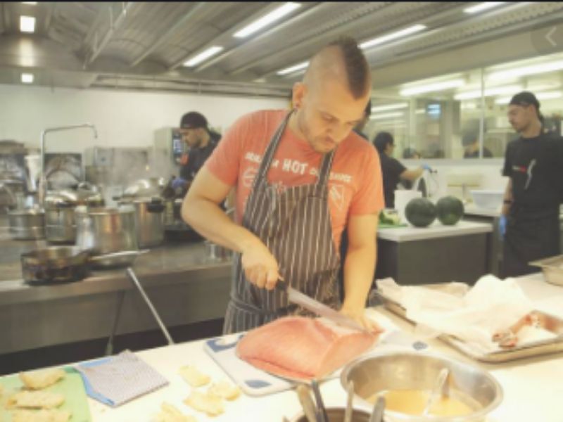 Cómo hacer unos espaguetis con almejas según David Muñoz 5 otras recetas de David Muñoz