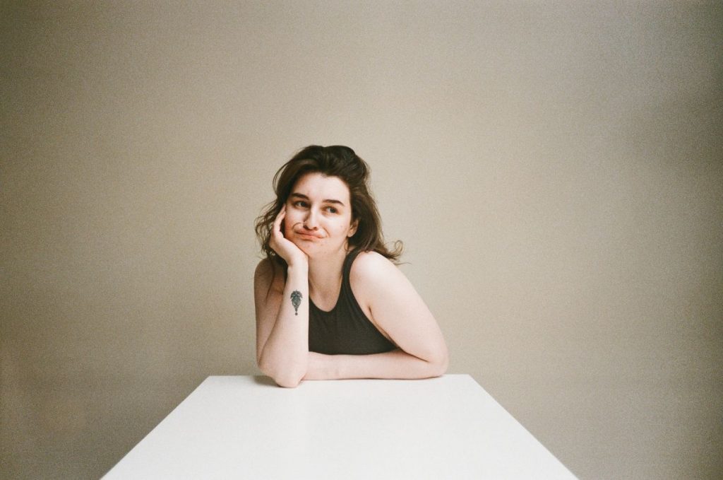 Según donde te salgan granos, este es tu problema de salud