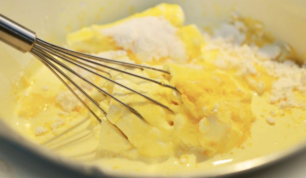 Cómo hacer unos brownies de limón de escándalo 2 Preparación del brownie de limón