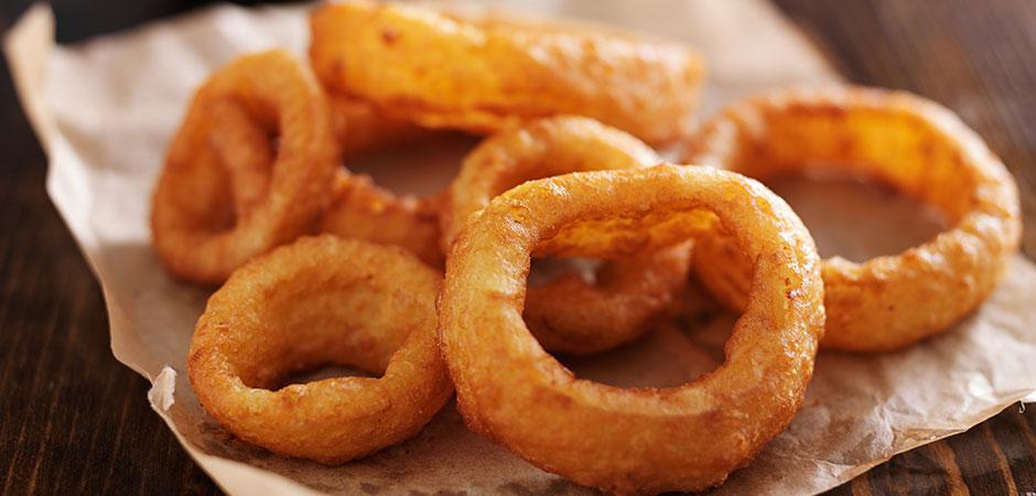 Aritos de cebolla crujiente y rebozado