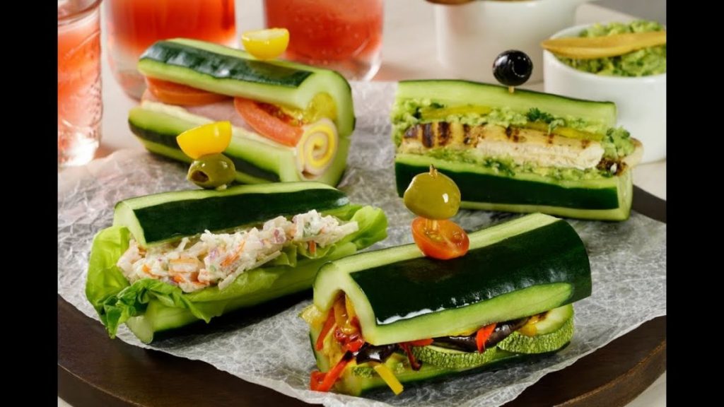 Sándwich de pepino al paso