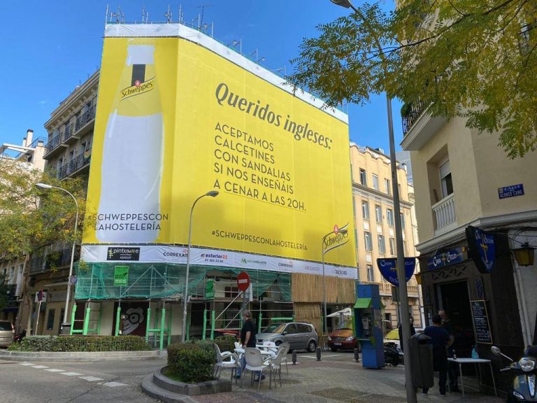 La campaña de Schweppes para salvar la hostelería de la que todo el mundo habla