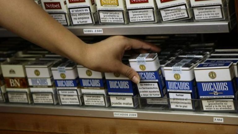 La OMS lanza campaña para ayudar a  millones de personas a dejar el tabaco