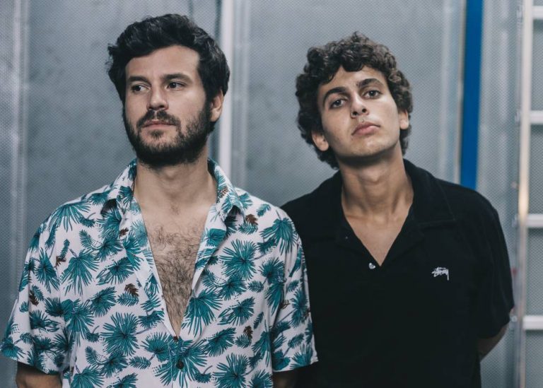 'Brindo' con Taburete, su nuevo single