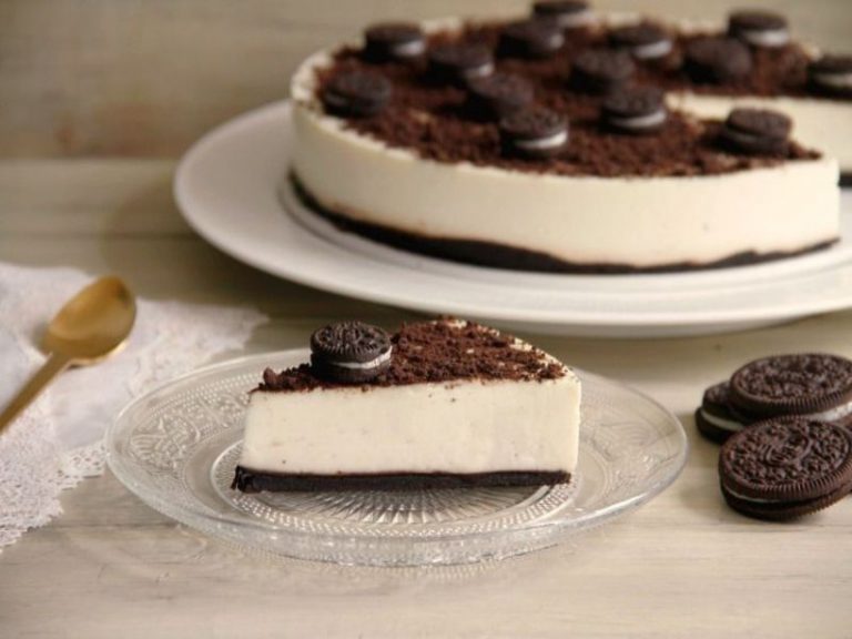 Tarta de chocolate blanco y Oreo en la Thermomix