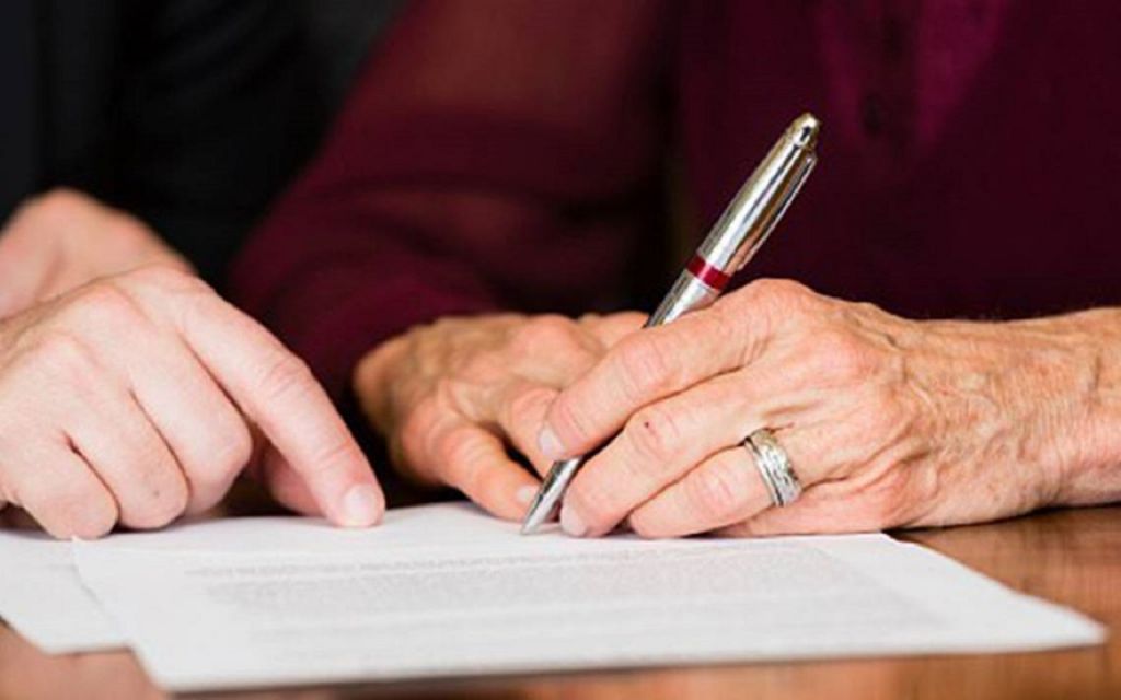 Cualquier renuncia de una herencia debe hacerse en una notaría