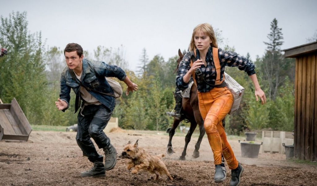 Así es Chaos Walking, la película maldita de Tom Holland