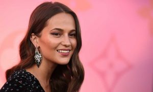 Alicia Vikander Crimen perfecto