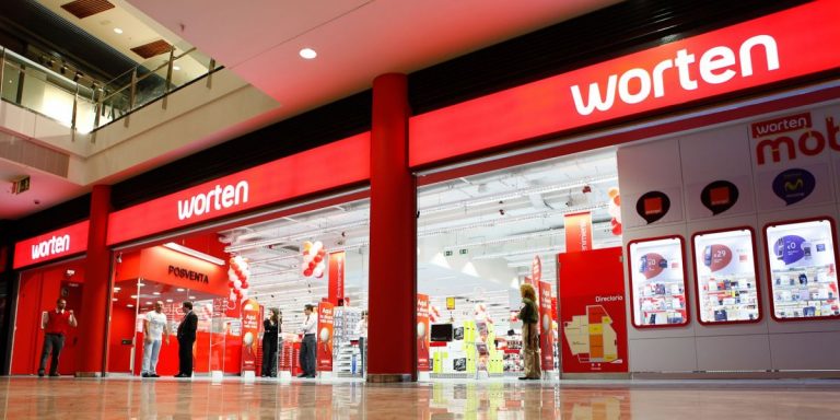 Equipos de sonido de Worten perfectos para crear una sala de cine en casa