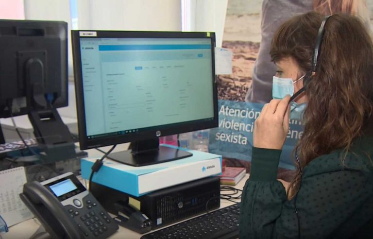 El Gobierno mejorará las condiciones laborales de las trabajadoras del 016