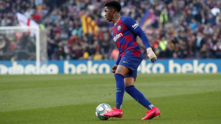 Acaba de llegar y ya le quiere echar: Koeman condena a Junior Firpo