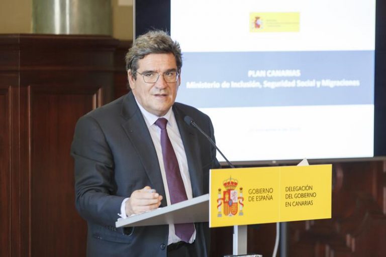 Escrivá reconoce que el IMV no llegará a las 850.000 familias que preveían