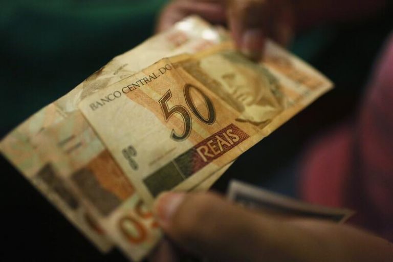 El banco brasileño Itaú levanta 786 millones con la venta de acciones de XP