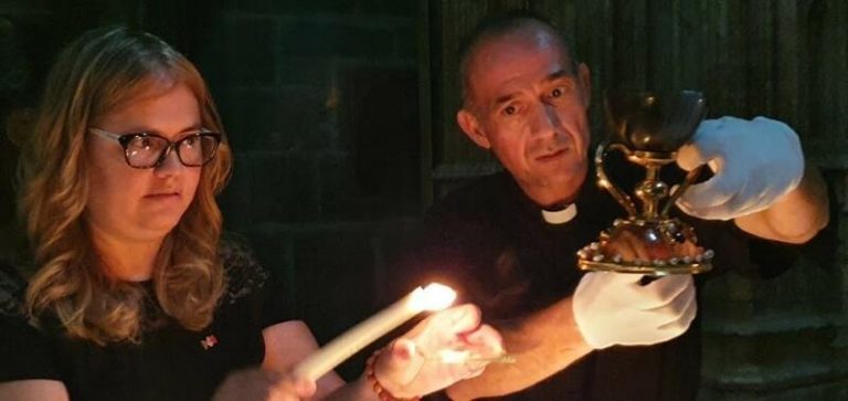 Un documental de la tv francesa exhibe el Santo Grial de la catedral de Valencia