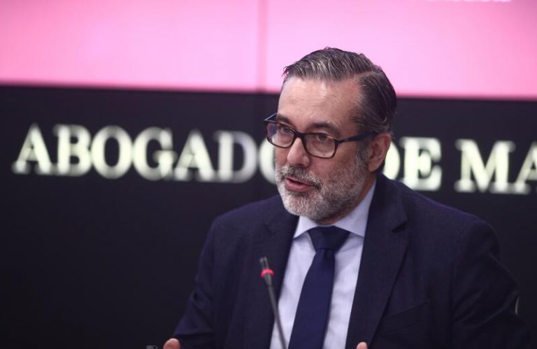 López (PP) acusa a Ábalos de 