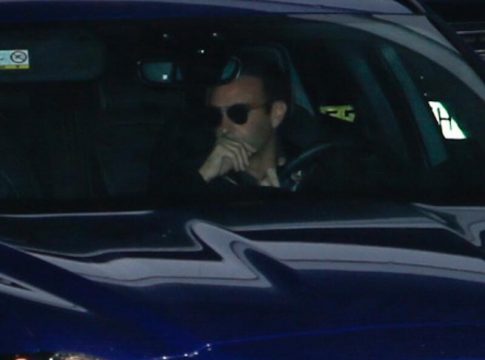 Enrique Ponce lleva a sus hijas a casa tras confirmarse que no pasará Navidad con ellas Enrique Ponce lleva a sus hijas a casa tras confirmarse que no pasará Navidad con ellas