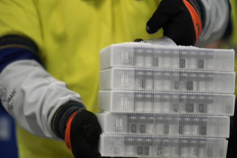 Andalucía prevé empezar a vacunar en residencias el próximo domingo