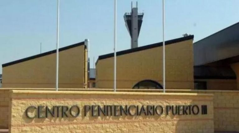 Un preso se amputa el pene tras rechazar su mujer un vis a vis