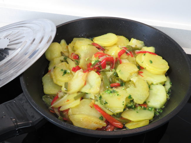 Patatas a lo pobre deliciosas y en microondas