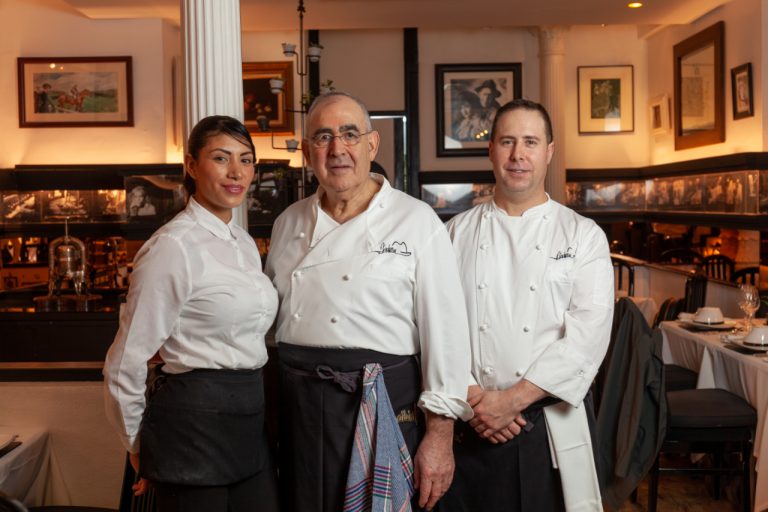 Caprichos Compartidos, el delivery de mercado de Abraham García