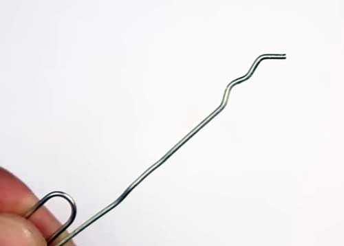 Abrir candado con clip