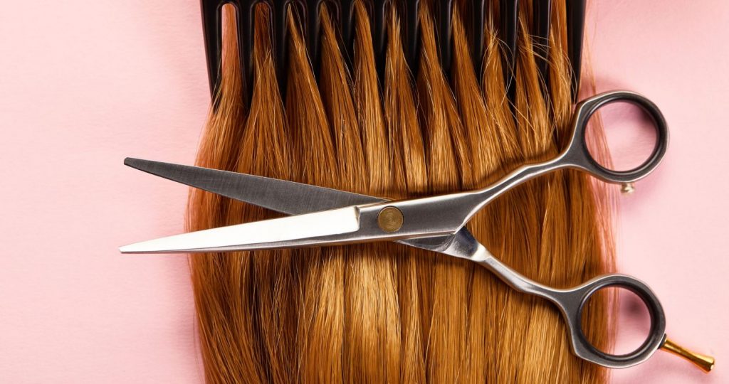 Cómo cortar el pelo en capas 1 Aditamentos para cortar el pelo