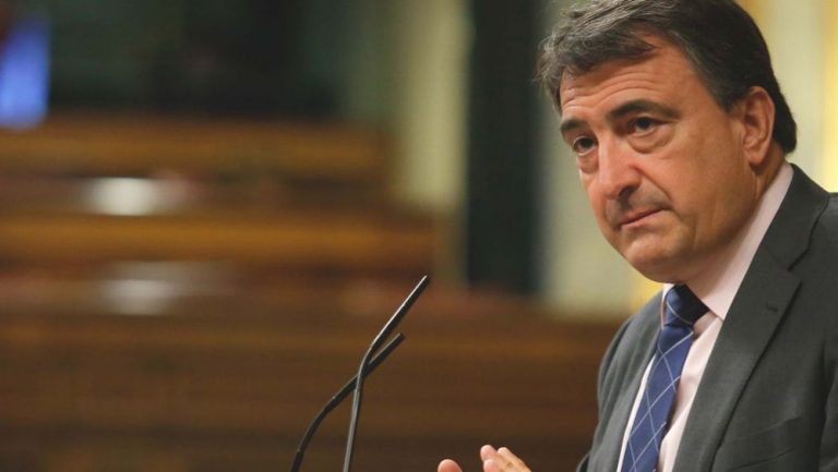 PNV pide al rey que ponga límites a militares que intentan traspasar el marco democrático