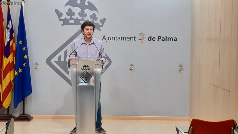 Palma de Mallorca defiende que las cartas de los Reyes Magos estén en catalán